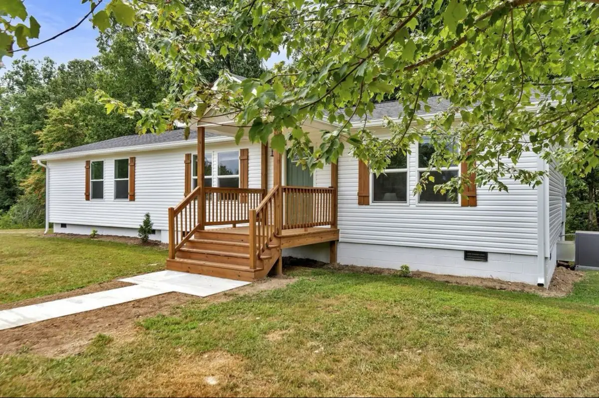 10498 Missionary Ridge Rd, Bon Aqua, TN 37025 - Image #1