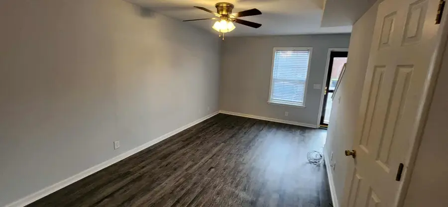 289 Raleigh Dr #B, Clarksville, TN 37043 - Image #2