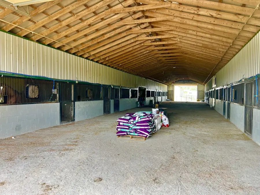 827 Longview Rd, Shelbyville, TN 37160 - Image #3