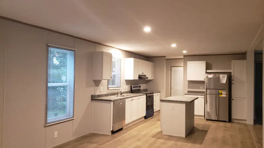 180 Missouri Ave, Oak Grove, KY 42262 - Image #3