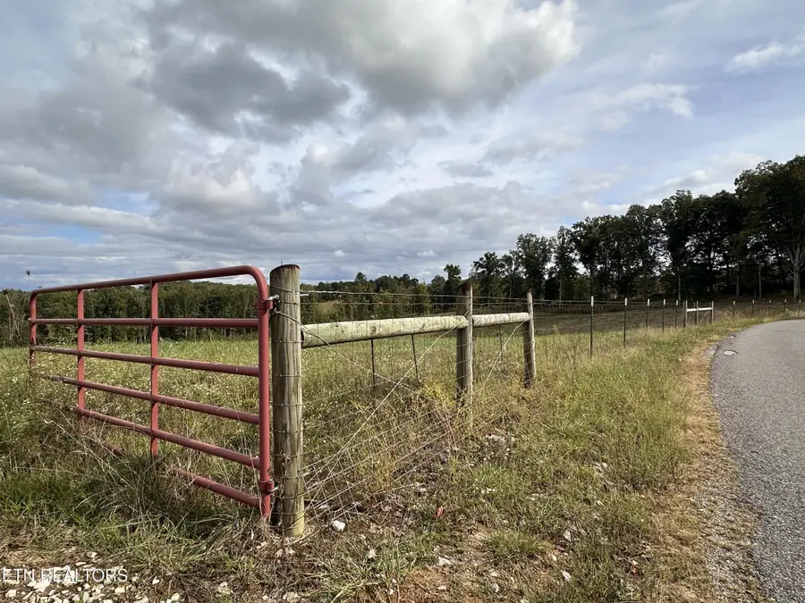 2014 Billy Ridge Rd, Jamestown, TN 38556 - Image #2