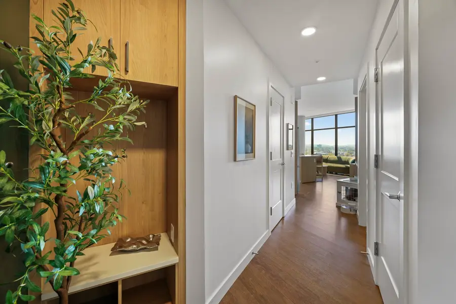 1212 Demonbreun St #1802, Nashville, TN 37203 - Image #3