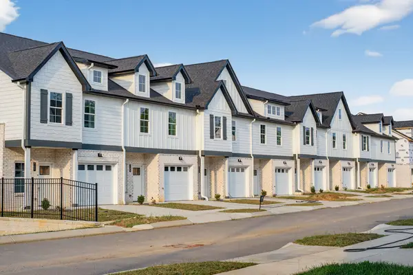 116 Maple View Rd, Lebanon, TN 37090