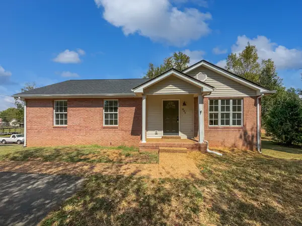 844 College St, Portland, TN 37148