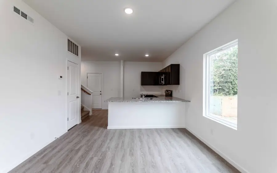 216 Stonehenge Circle, Manchester, TN 37355 - Image #2