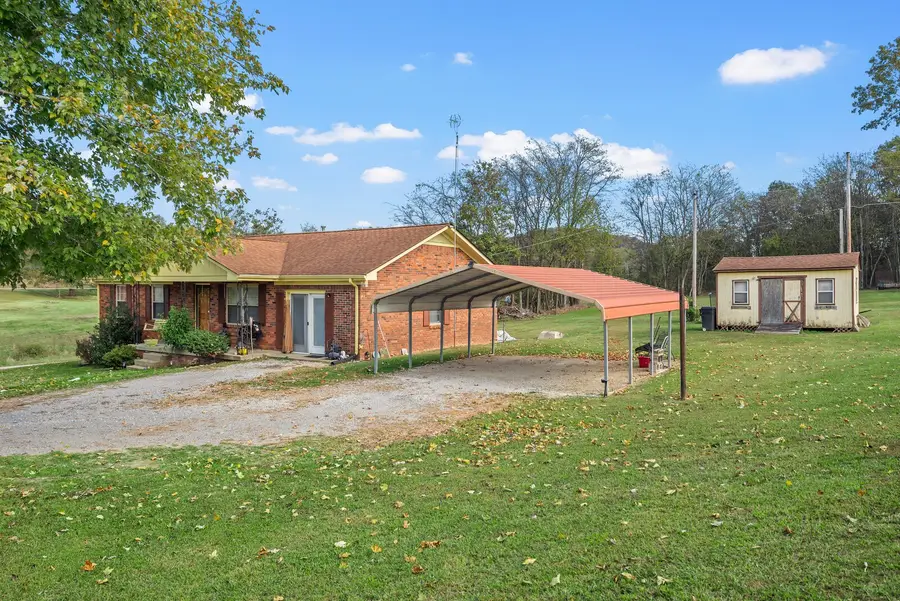 210 Crenshaw Rd, Hartsville, TN 37074 - Image #2