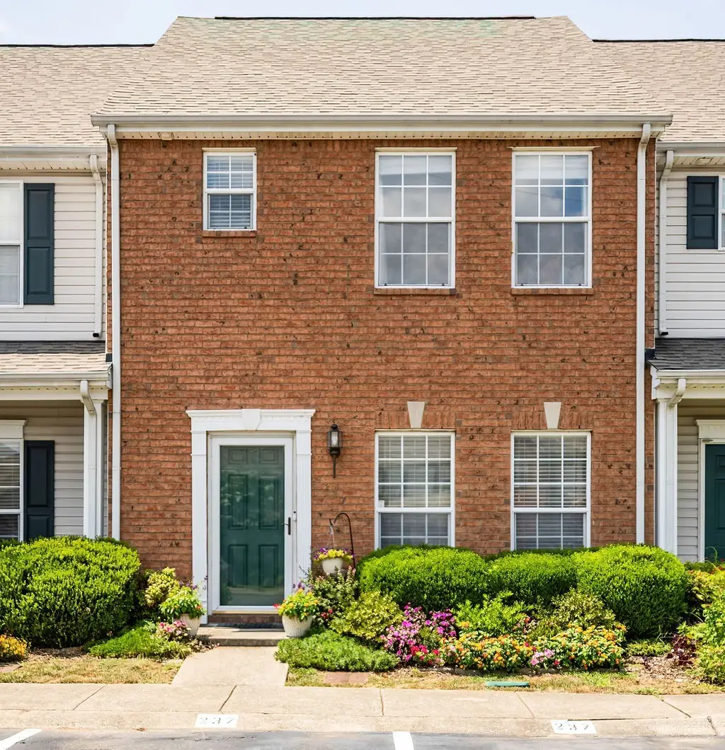 237 Northcrest Commons Cir, Nashville, TN 37211 - Image #1