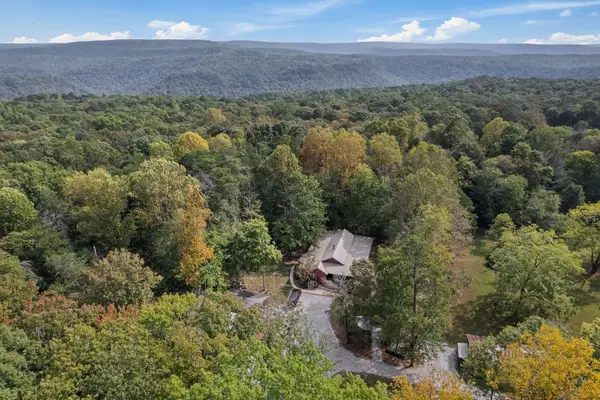 6245 Green Town Rd, Tracy City, TN 37387