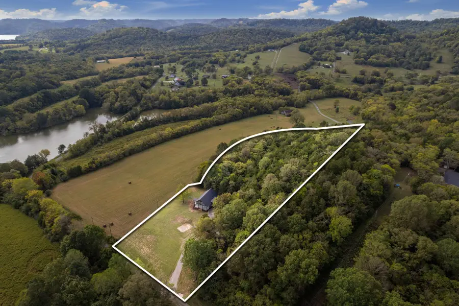 672 Sullivan Bend Rd, Elmwood, TN 38560 - Image #2
