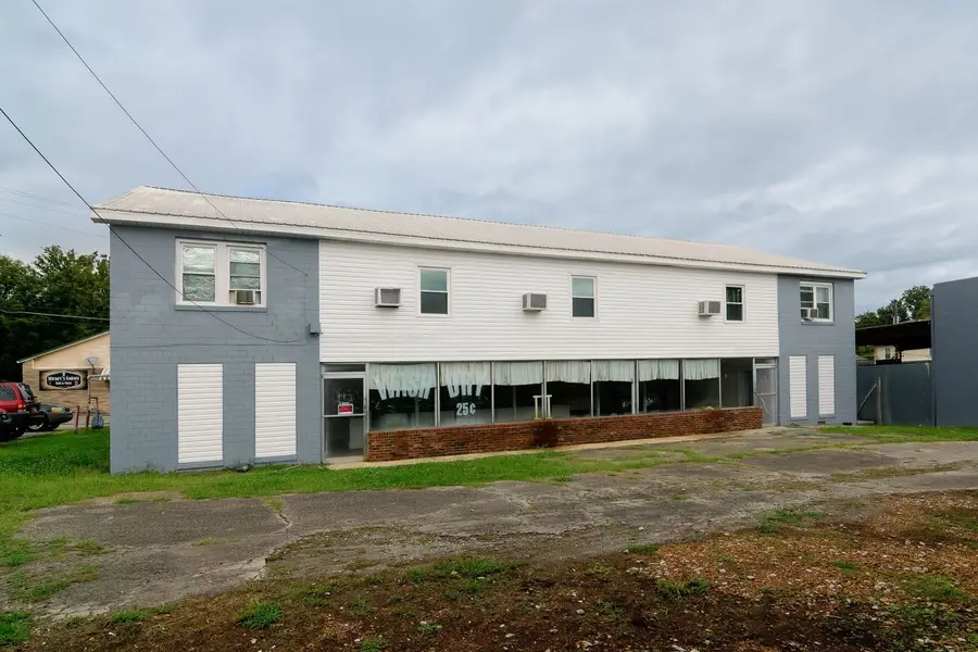 206 Edison St W, Fayetteville, TN 37334 - Image #3