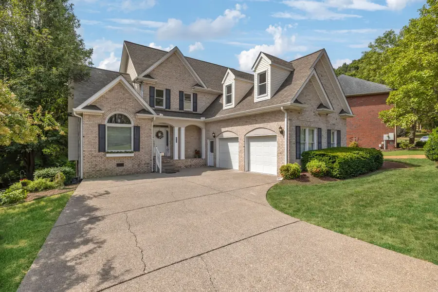 2701 N Highlands Dr, Nashville, TN 37221 - #2