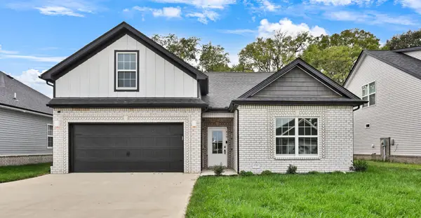 914 Vendue Ave, Clarksville, TN 37042