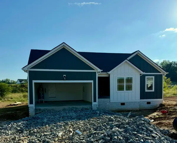 3010 Longview Ct, Dickson, TN 37055