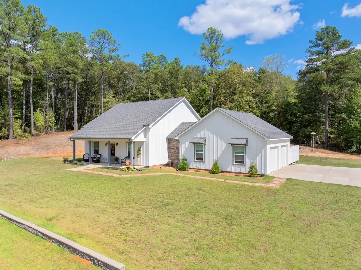 997 Strike King Dr, Cedar Grove, TN 38321 - #1