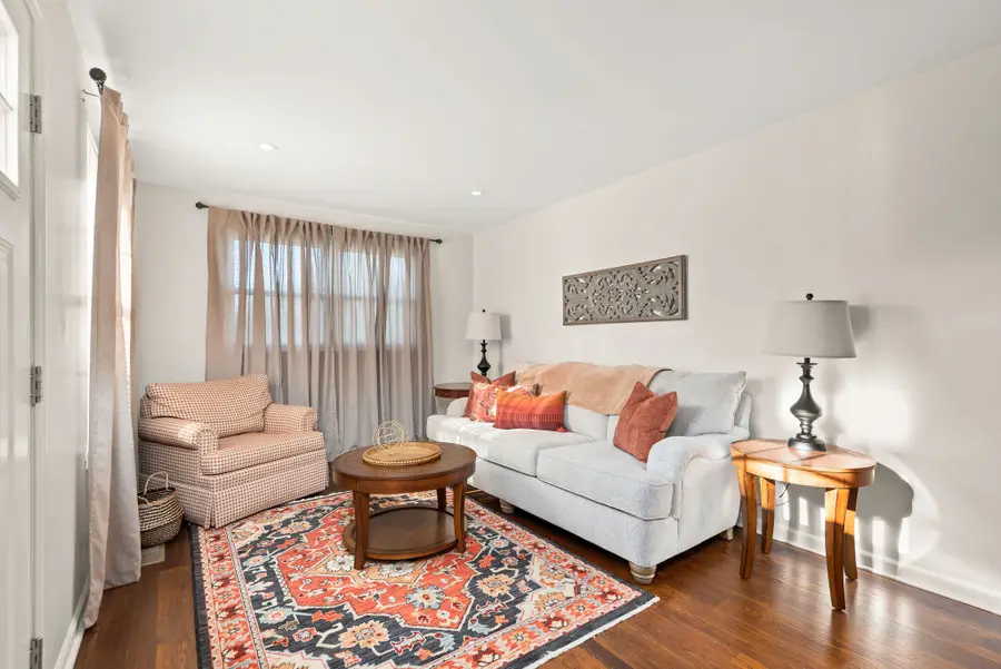 633 Debbie Dr, Hermitage, TN 37076 - Image #2