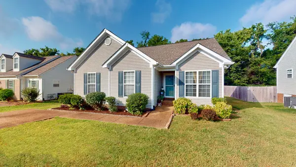 1317 Branchside Ct, Thompsons Station, TN 37179