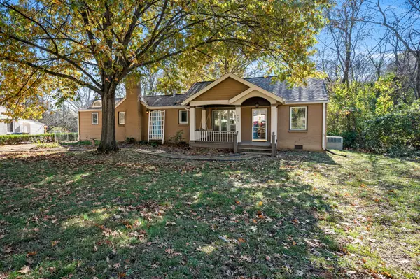 425 Moss Trl, Goodlettsville, TN 37072