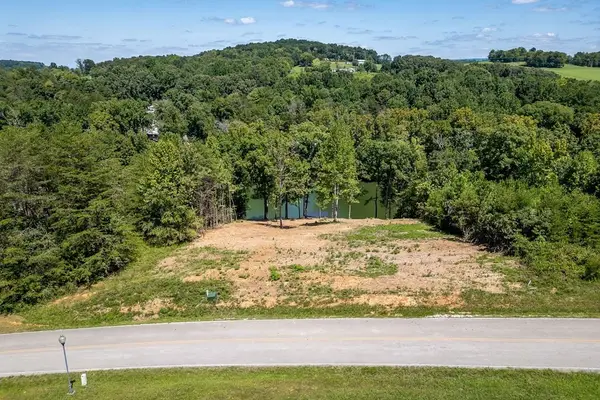 179 River Front Dr, Sparta, TN 38583
