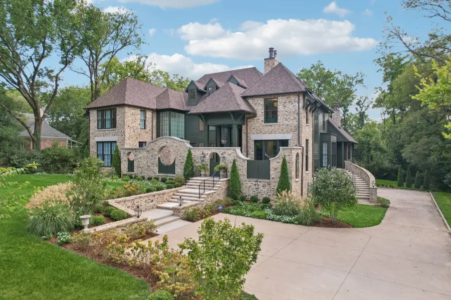 113 Bellevue Dr S, Nashville, TN 37205 - Image #2