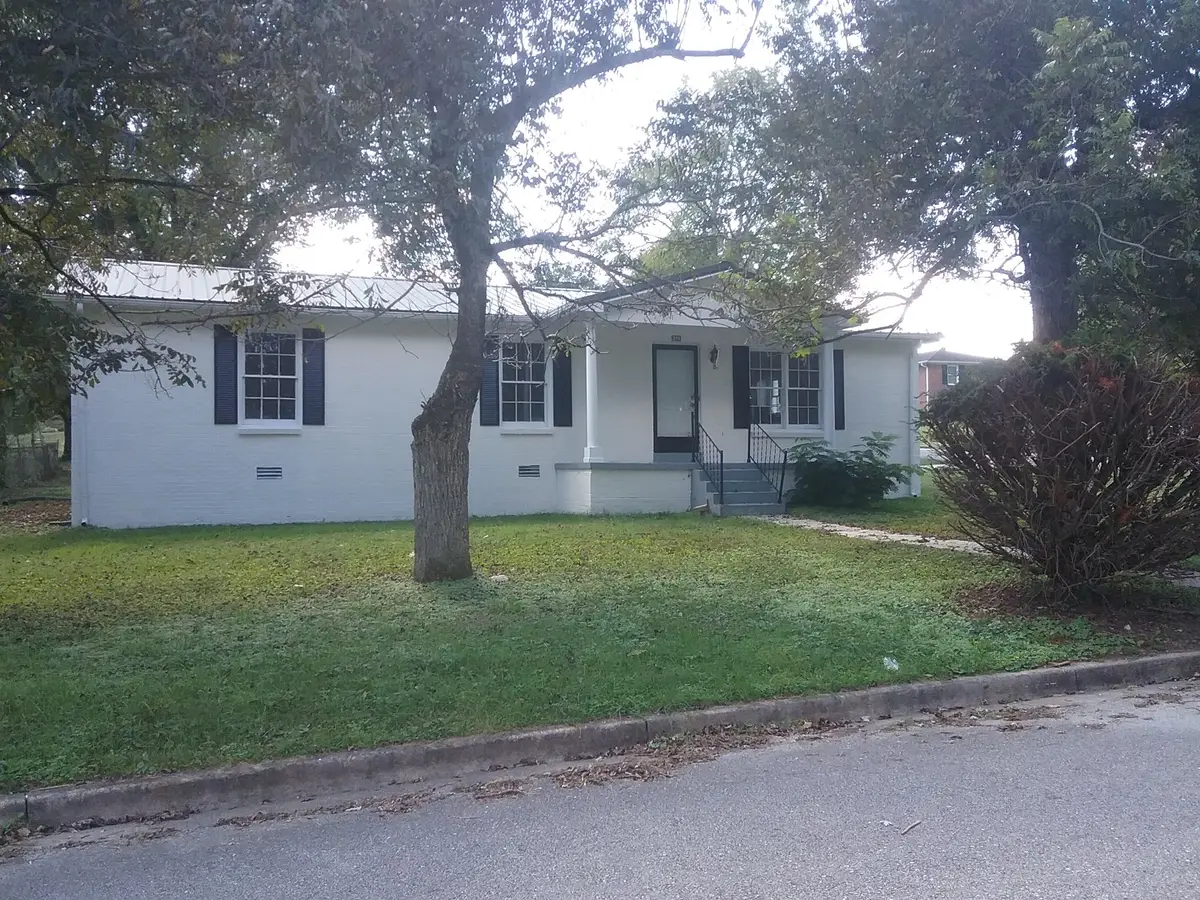 211 Locust St, Alexandria, TN 37012 - Image #1