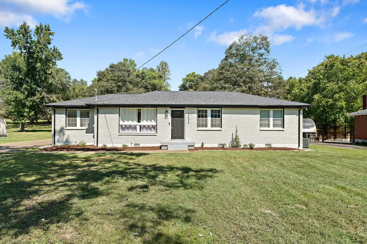 2604 Colbert Dr, Nashville, TN 37206 - Image #1