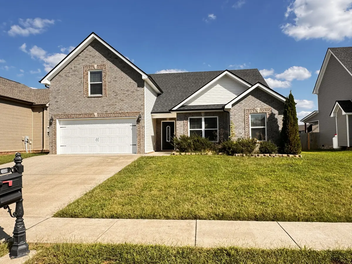 1009 Shirley Dr, Clarksville, TN 37042 - #1