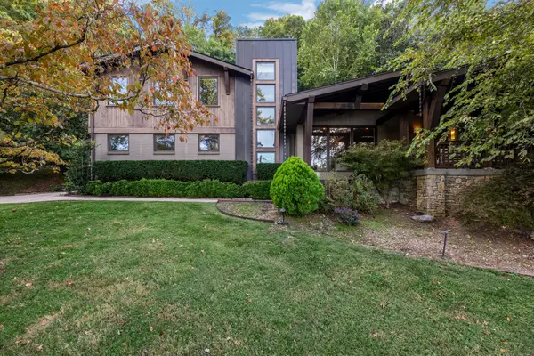 5815 Still Hollow Rd, Nashville, TN 37215