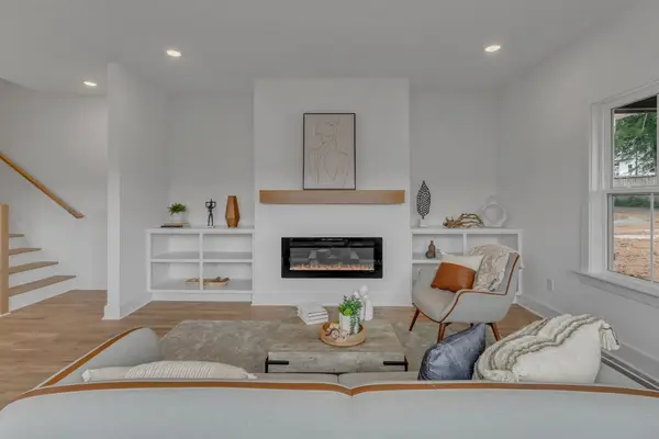 1721B Pecan St, Nashville, TN 37208