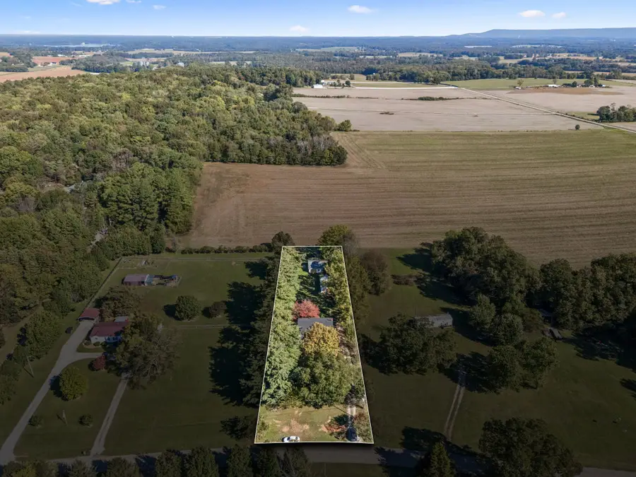 296 Penile Dr, Decherd, TN 37324 - Image #2