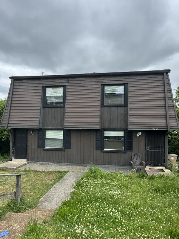 2337 Oak Ct, Nashville, TN 37206