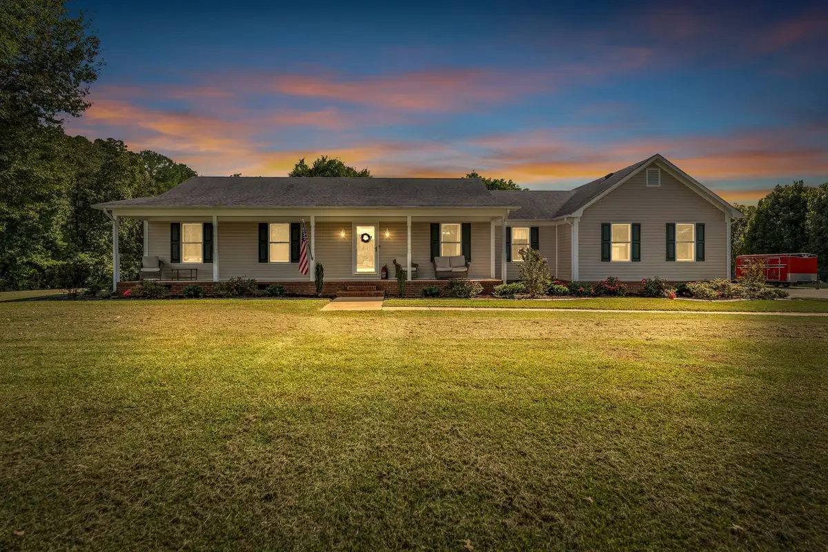 118 Old Jackson Hwy, Leoma, TN 38468 - Image #1