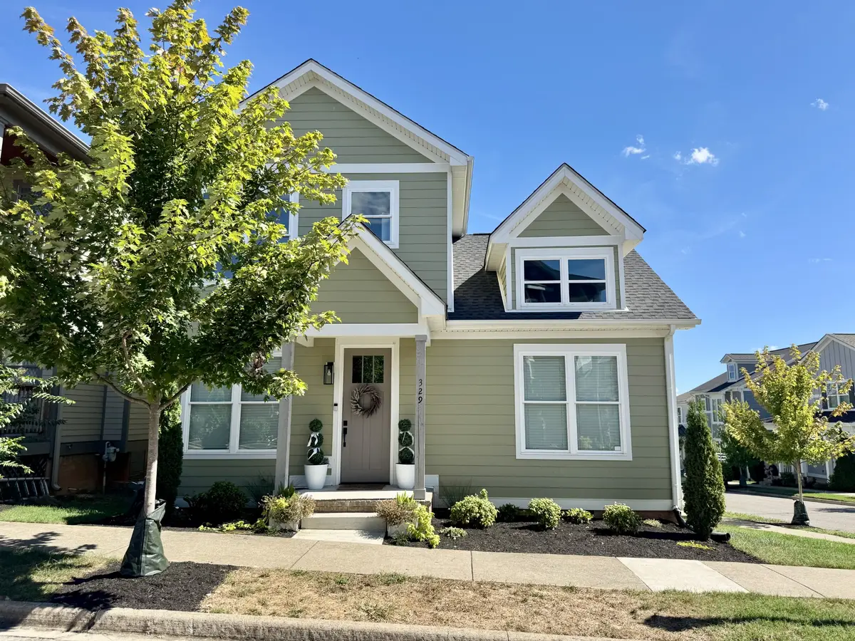 329 Augusta Ave, Pleasant View, TN 37146 - #1