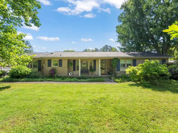 102 Essex Ct, Tullahoma, TN 37388