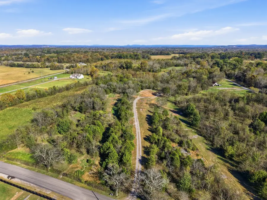 8919 Carlton Rd, Christiana, TN 37037 - Image #3