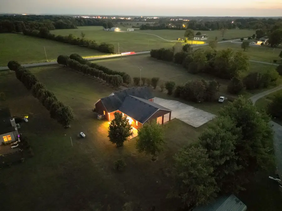 215 Highway 82 E, Bell Buckle, TN 37020 - Image #2