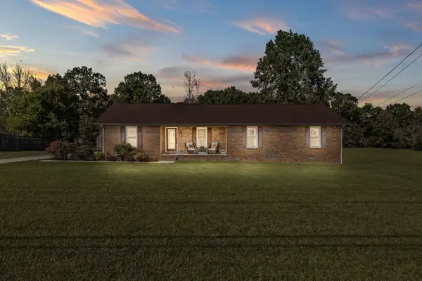 3090 Rock Creek Rd, Estill Springs, TN 37330