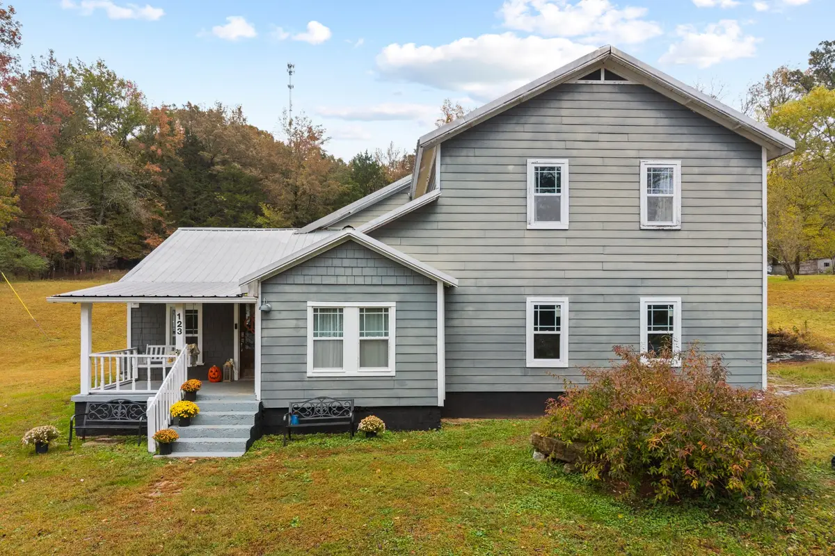 123 Brewer Dr, Waynesboro, TN 38485 - Image #1