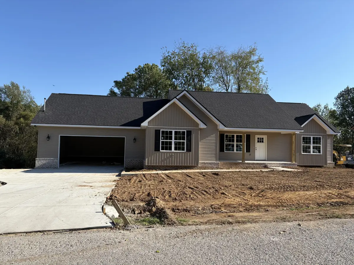 127 Crestview Drive, Lewisburg, TN 37091 - Image #1