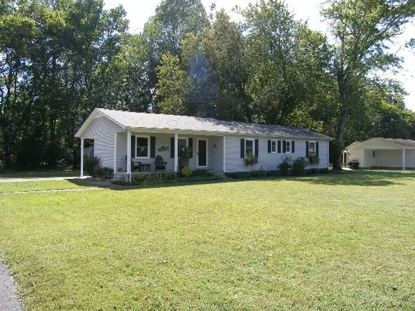 108 Wallace Dr, Tullahoma, TN 37388