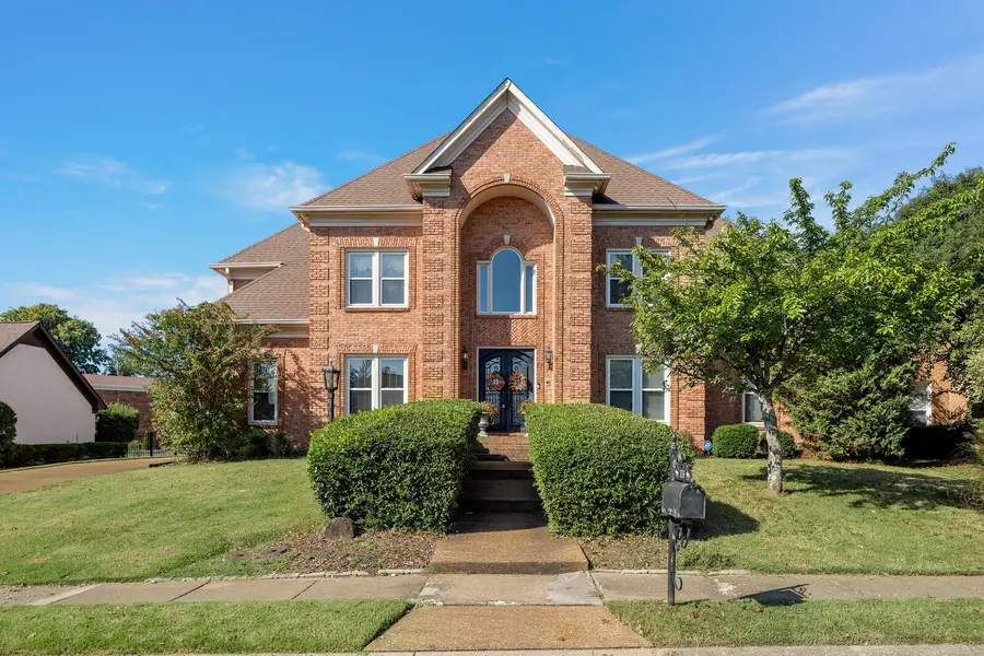 133 N Country Club Dr, Hendersonville, TN 37075 - Image #2