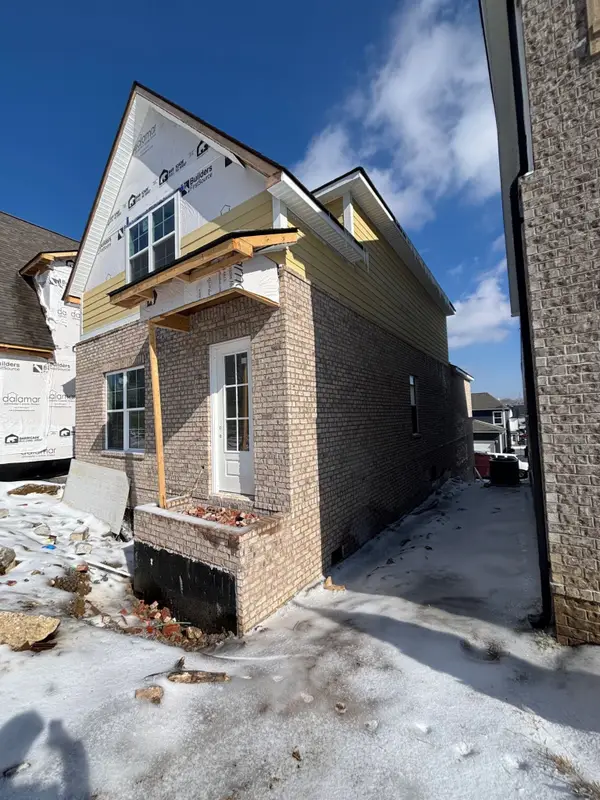 1109 Freeboard Aly, La Vergne, TN 37086