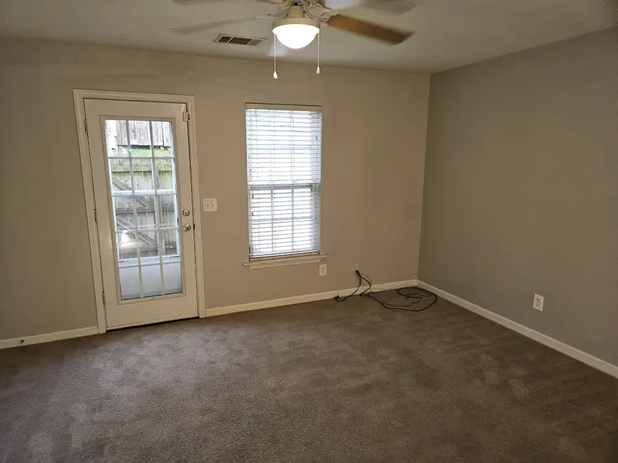 1060 Arlene Dr, La Vergne, TN 37086 - Image #3