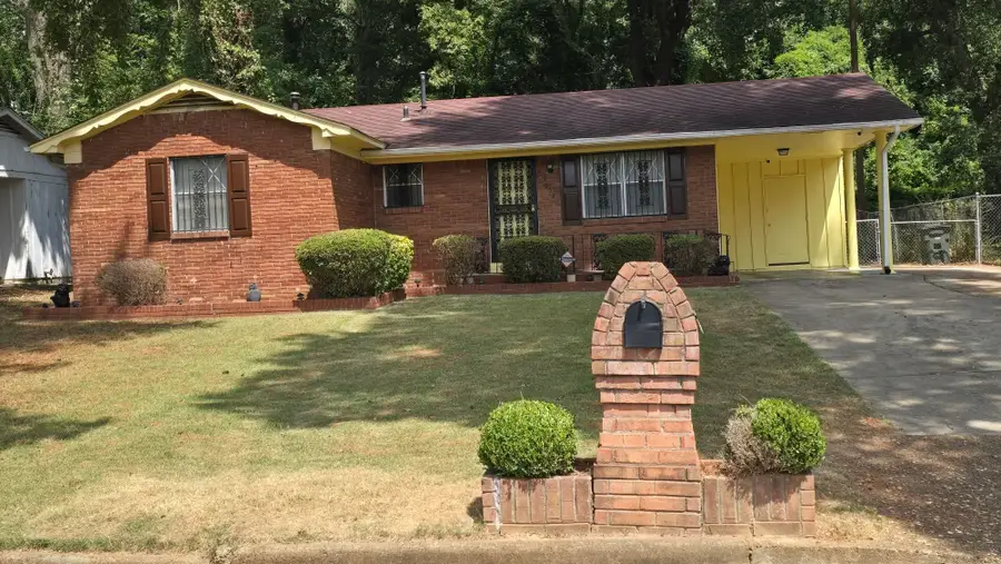 3953 Hedgerow Dr, Memphis, TN 38109 - Image #2