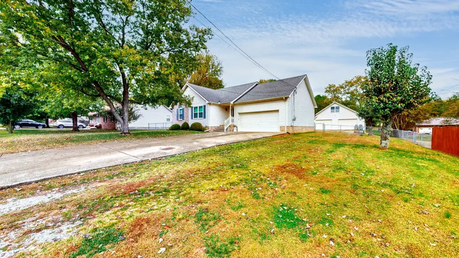 330 Akin St, La Vergne, TN 37086 - Image #2