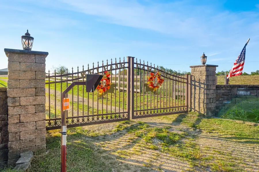 9855 Buttermilk Ridge Rd, Lawrenceburg, TN 38464 - Image #3