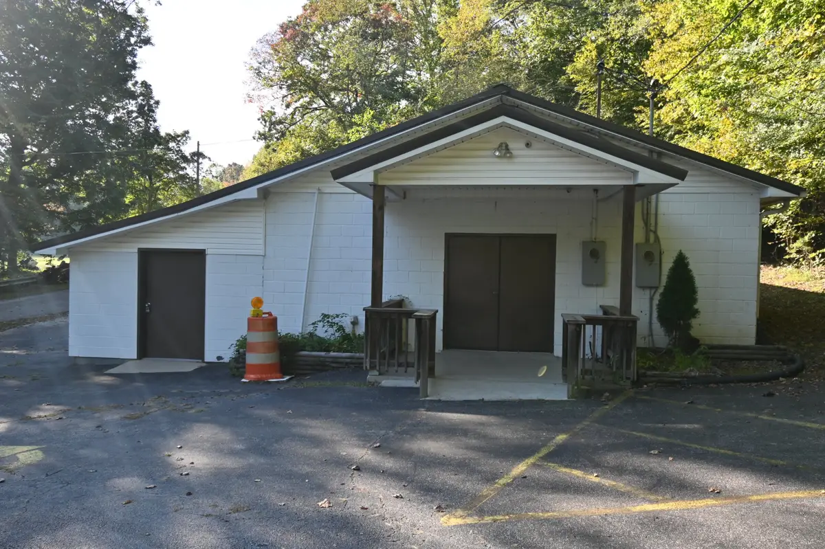 2222 Waynesboro Hwy, Hohenwald, TN 38462 - Image #1