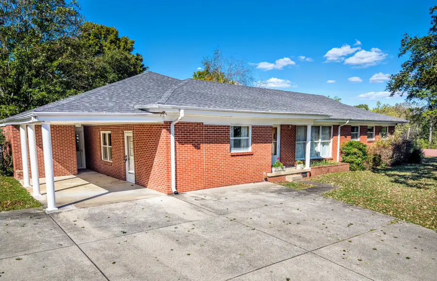 3241 W Main St, Erin, TN 37061 - Image #2