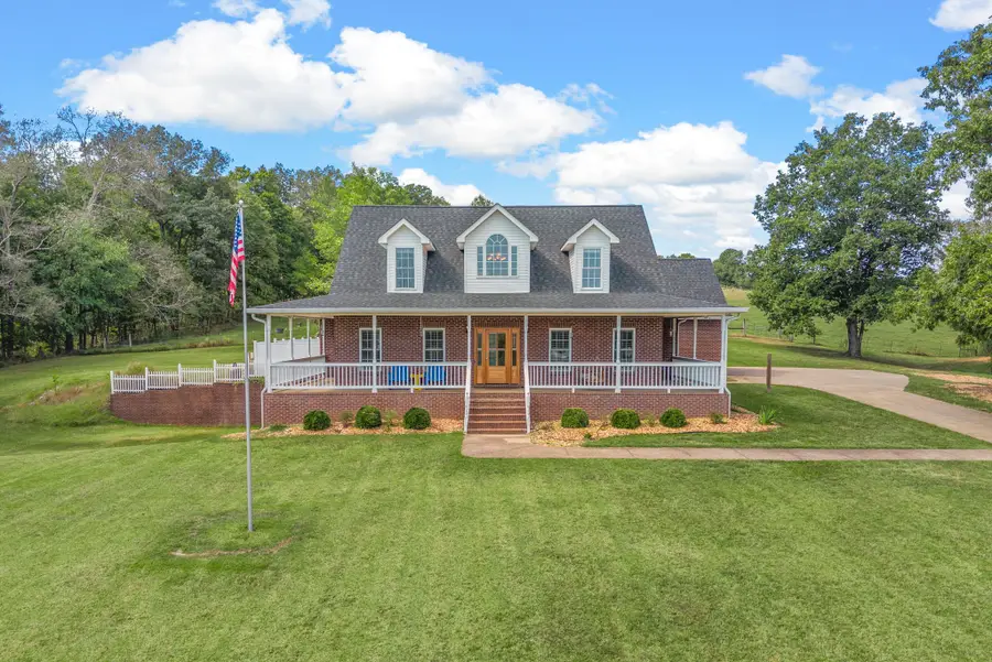 3989 Cadiz Rd, Bumpus Mills, TN 37028 - Image #2