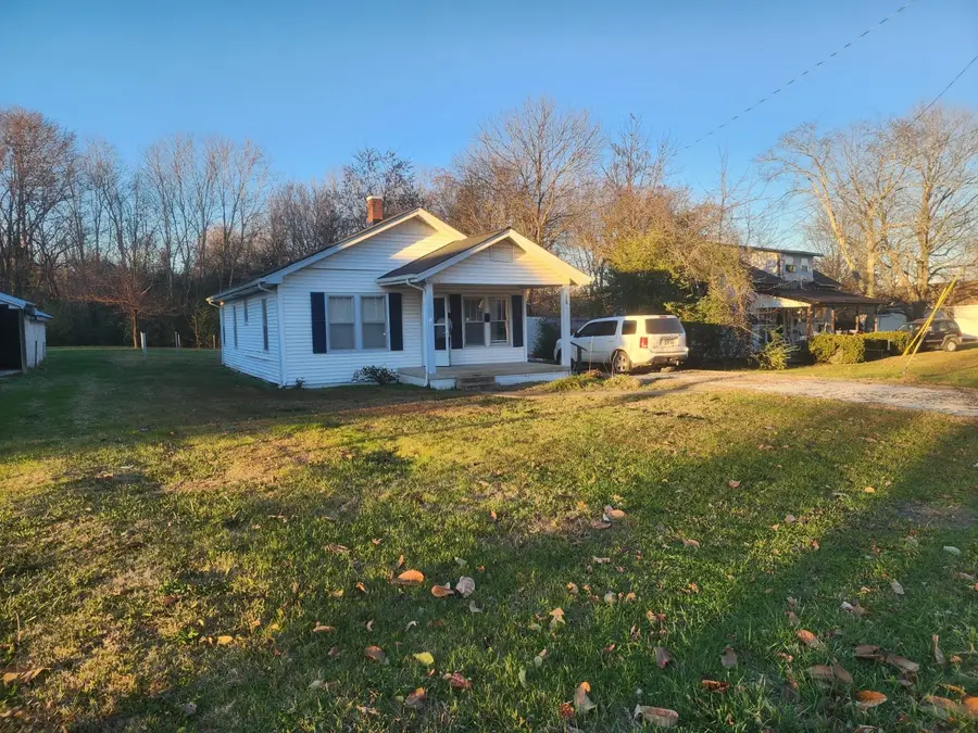 113 Swan Ave, Hohenwald, TN 38462 - Image #2
