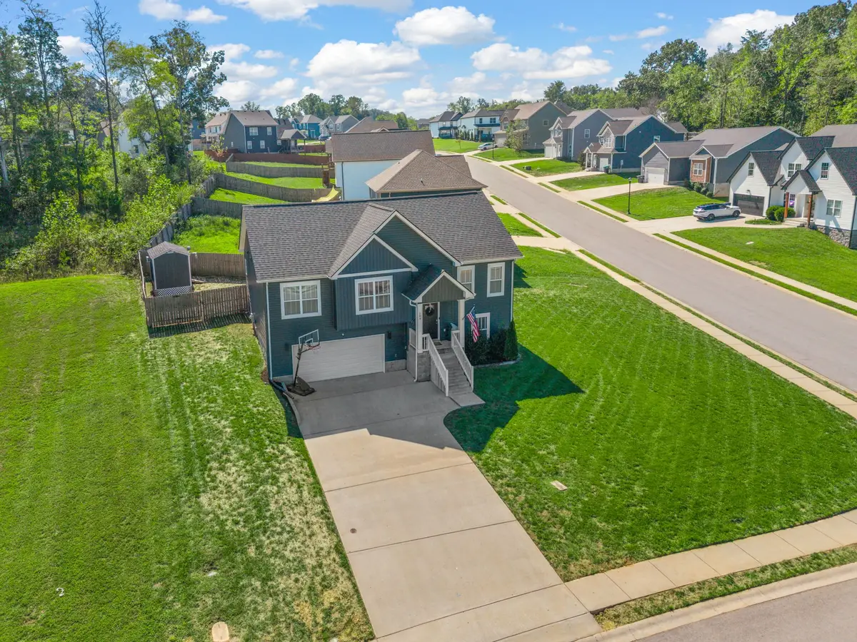 504 Vale Ct, Clarksville, TN 37042 - #1